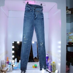 American Eagle The Dream Jean Skinny High Rise.